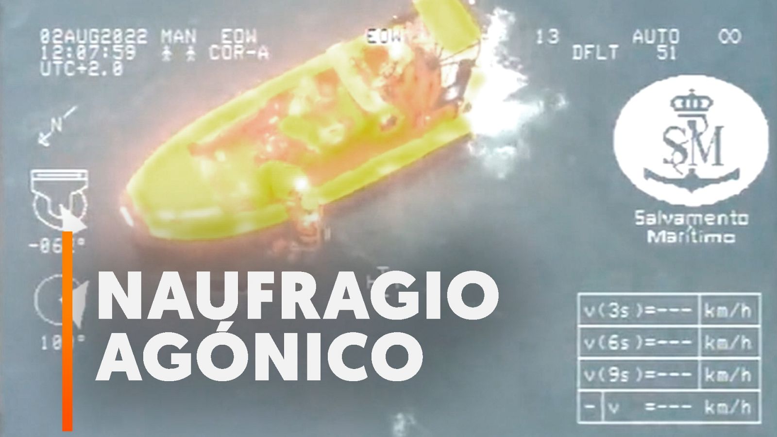 Salvamento Marítimo rescata al tripulante de un velero que naufragó en A Coruña y que estuvo 16 horas en el mar.