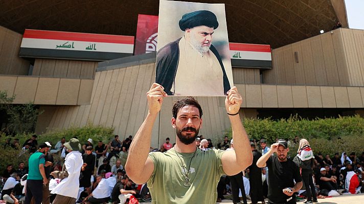 Telediario 2 - Los manifestantes pro-Sadr llevan diez días ocupando el Parlamento de Irak