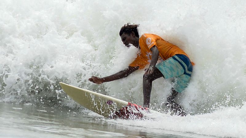 El festival Surf, Music and Friends homenajea a los socorristas