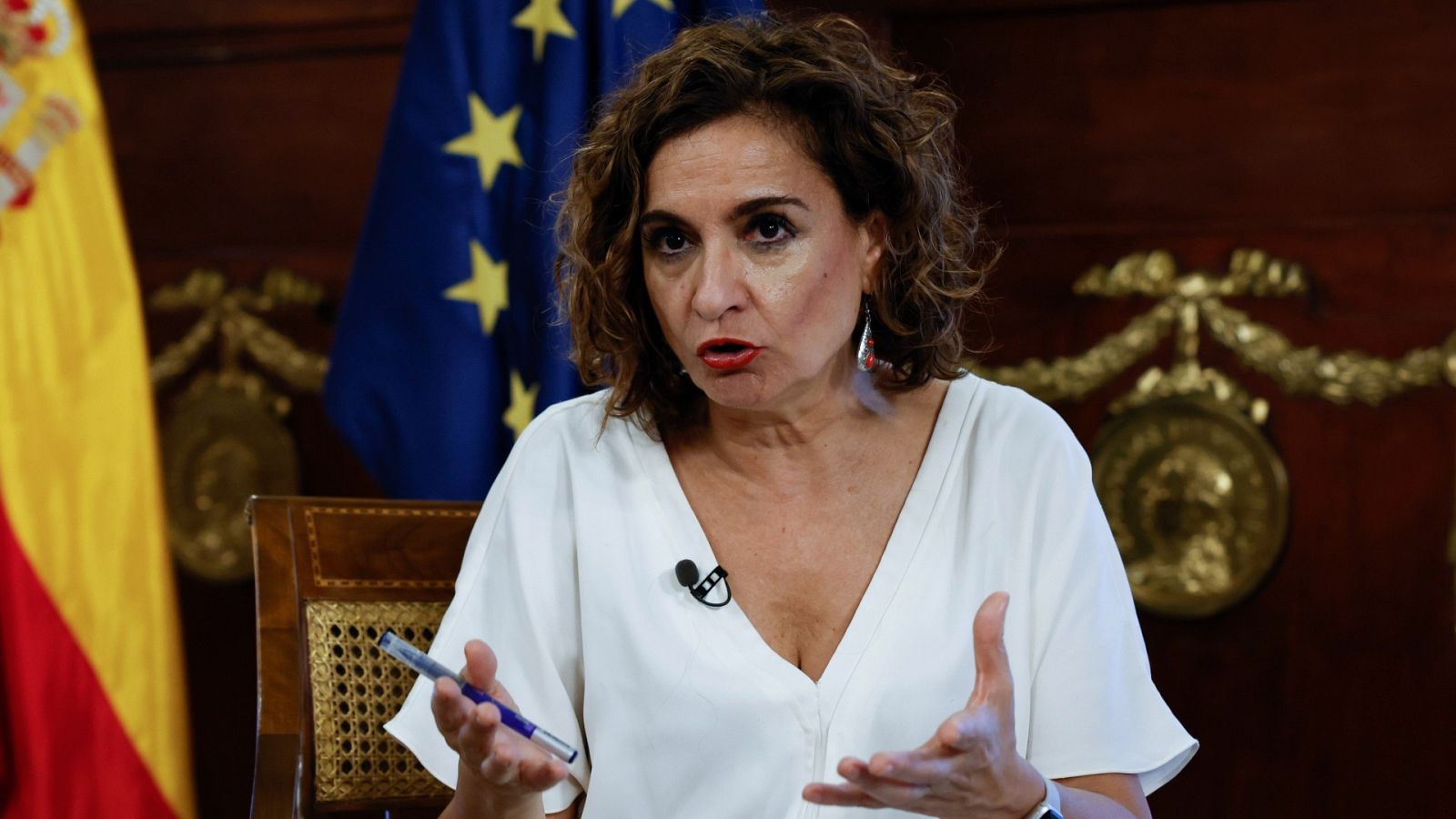 Montero avisa al PP que no permitirá "insumisión" contra el decreto de ahorro - Informativo 24h | Ver