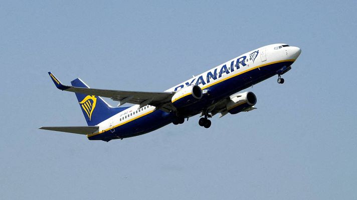 Telediario 2 - La primera jornada de la nueva tanda de paros de Ryanair deja 10 vuelos cancelados y 233 retrasos