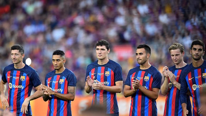 Telediario 1 - El Barcelona continúa con problemas para inscribir jugadores