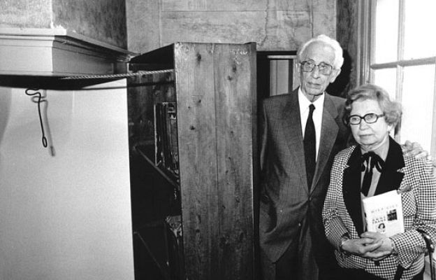 La 2 Noticias - Salvó el diario de Anna Frank