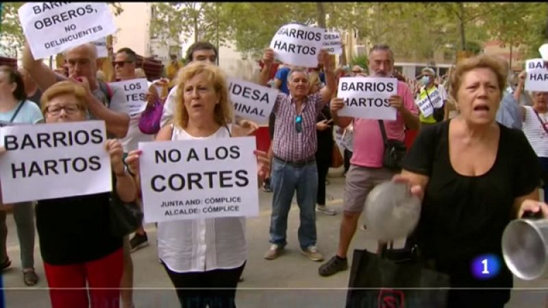 Barrios hartos en Sevilla por los cortes de luz - Noticias Andalucía | Ver