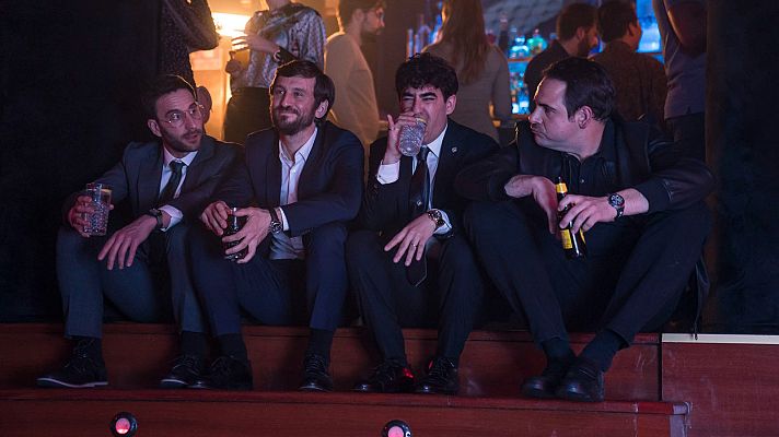 Telediario 2 - Dani Rovira estrena 'Voy a pasármelo bien': "Los Hombres G forman parte de mi vida"