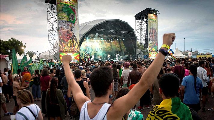 Telediario 1 - Arranca en Benicassim el Rototom, uno de los festivales de reggae más importantes del mundo
