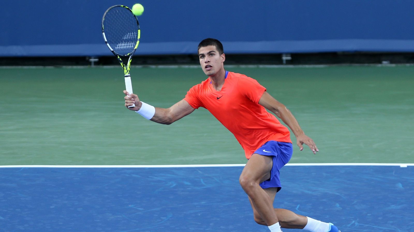 Alcaraz avanza en Cincinnati mientras Carreño cae eliminado - Informativo 24h | Ver