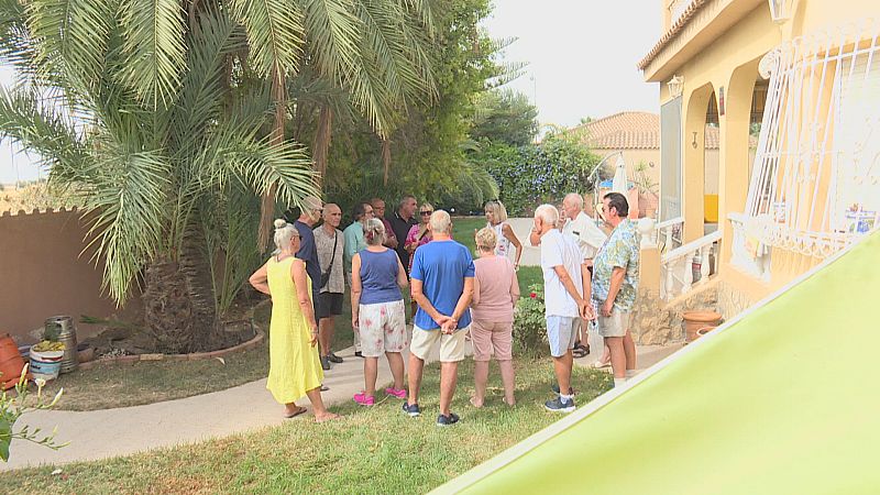 Vecinos de Gea y Truyols buscan una solución para tener luz y agua en sus casas