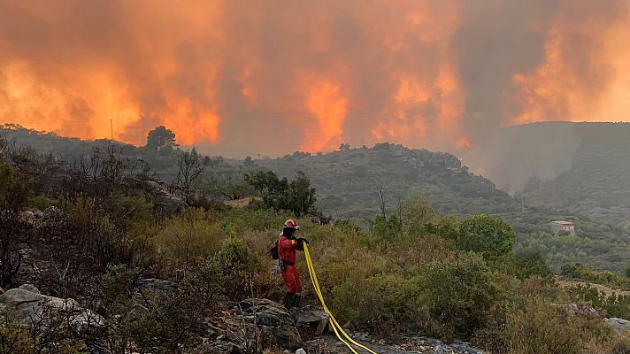 Telediario 1 - La UME explica el origen de los incendios que arrasan la Península: "El 90% están provocados por la mano del hombre"