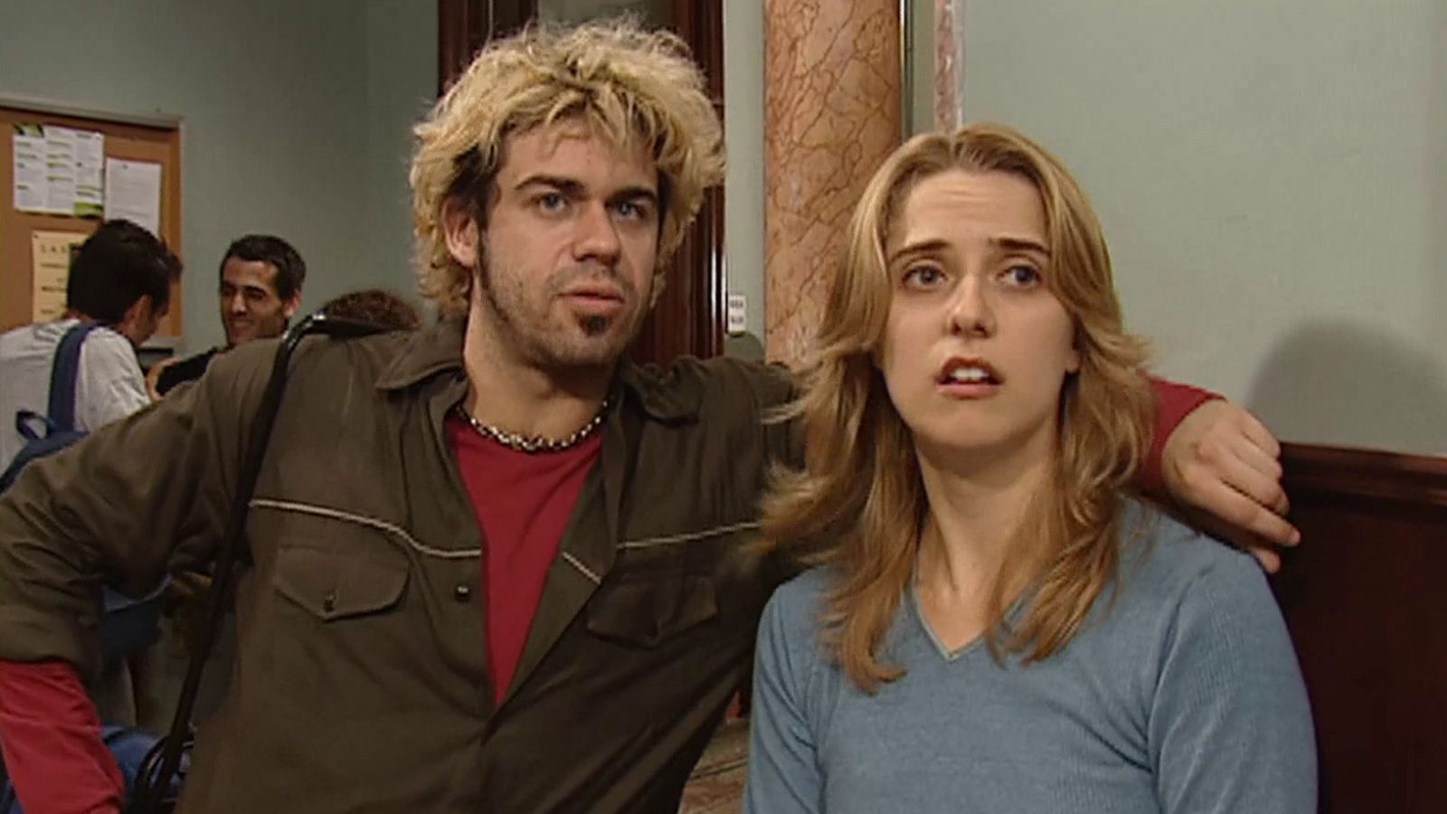 Estrellas. Happy House - Episodio 6: Otelo contra el vampiro superdotado - Ver ahora