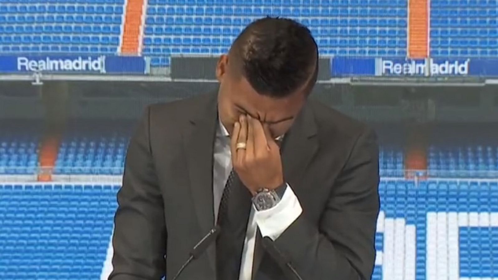 Casemiro se despide entre lágrimas del Real Madrid: "Un día volveré" - Informativo 24h | Ver