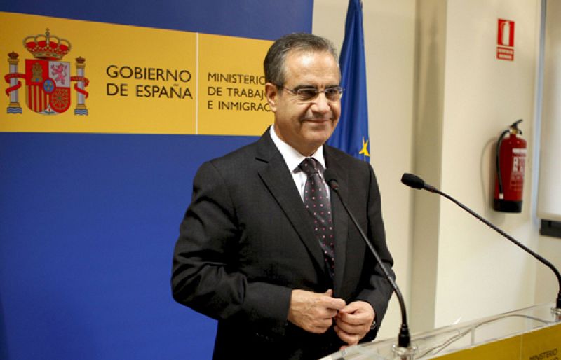 Sindicatos, patronal y Gobierno reanudarán el día 20 el diálogo social