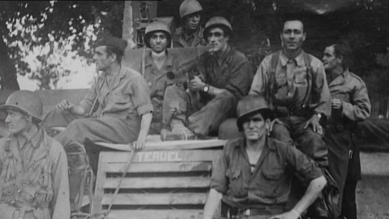 Francia homenajea a 'La Nueve', la compañía de republicanos españoles que encabezó la liberación de París