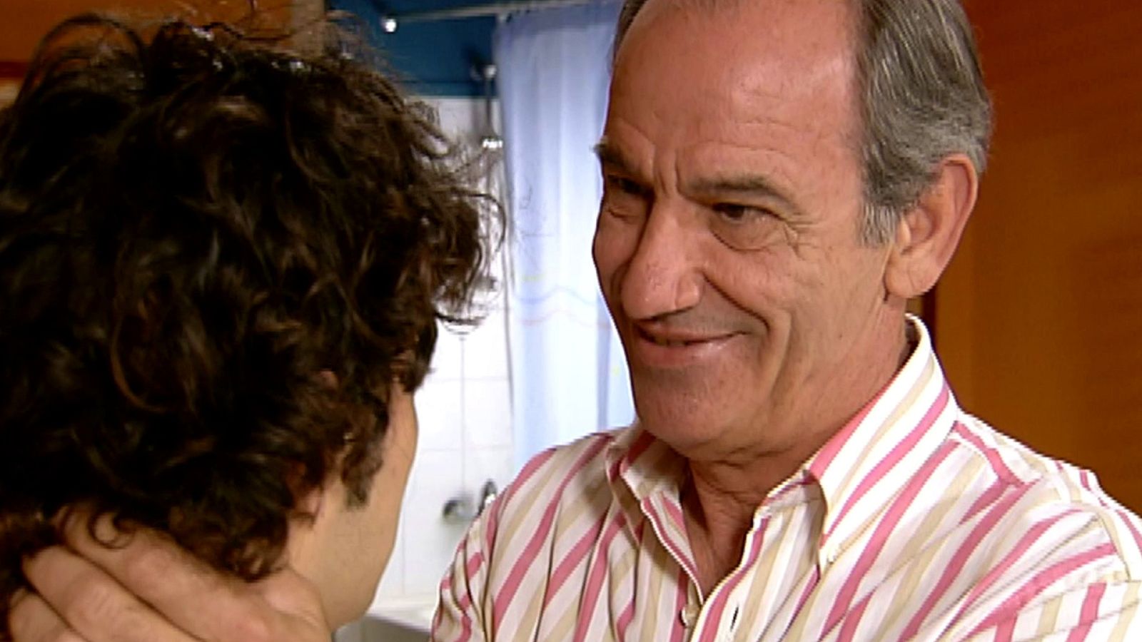 Paraíso - Temporada 3 - Episodio 2: Aguas revueltas - Ver ahora