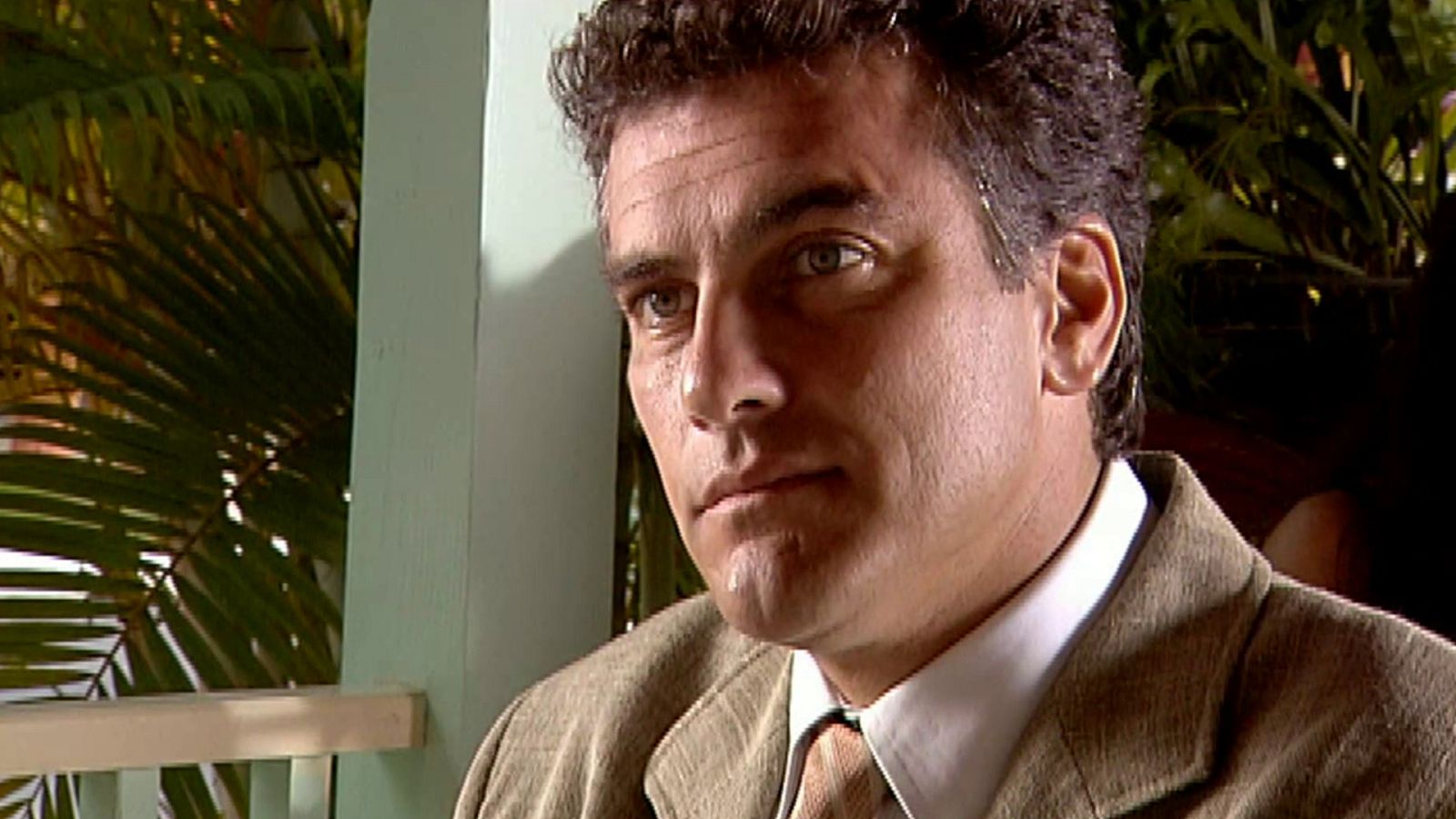 Paraíso - Temporada 3 - Episodio 1: Tormenta sobre el paraíso - Ver ahora