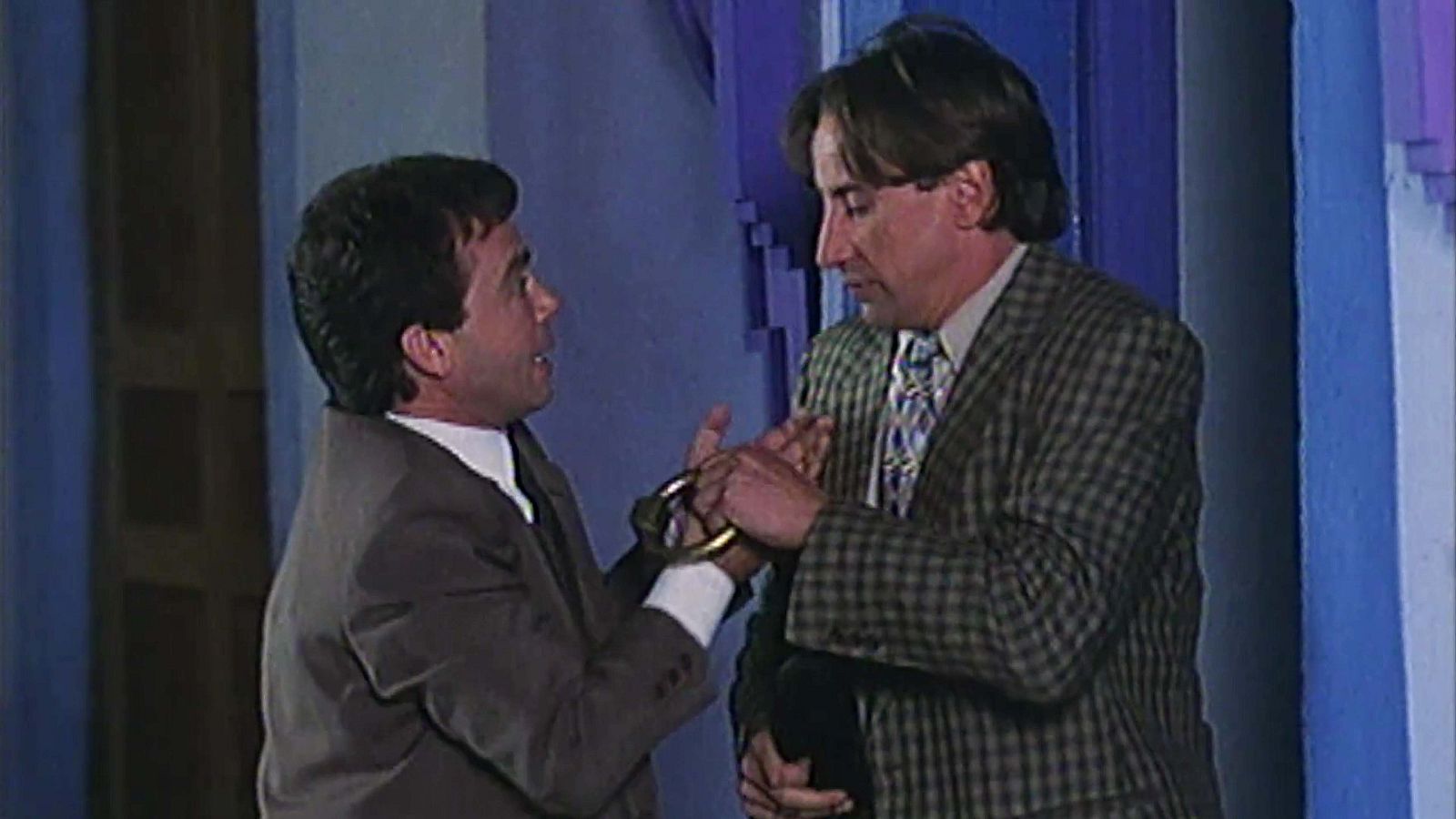 Villarriba y Villabajo - Episodio 6: La enterradora - Ver ahora