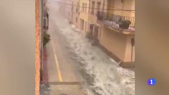 L'Informatiu - La pedregada deixa desperfectes i danys en alguns municipis catalans