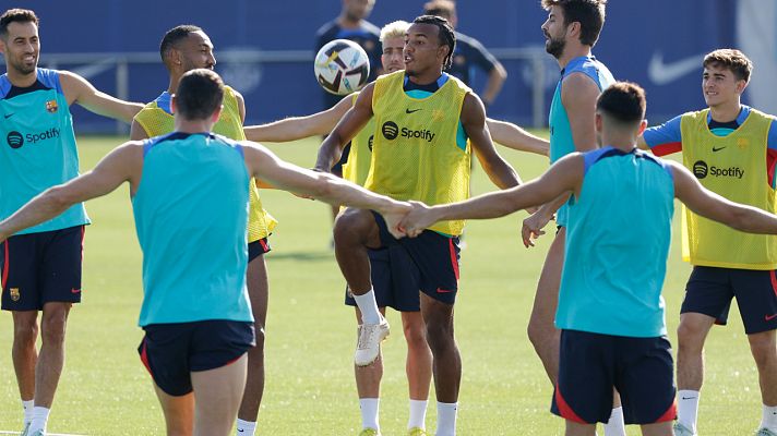 Telediario Fin de Semana - Xavi: "Estamos convencidos de que Koundé podrá jugar ante el Valladolid"