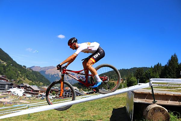 Ciclismo - David Valero logra la plata mundial de ciclismo de montaña; Nino Schurter, décimo título