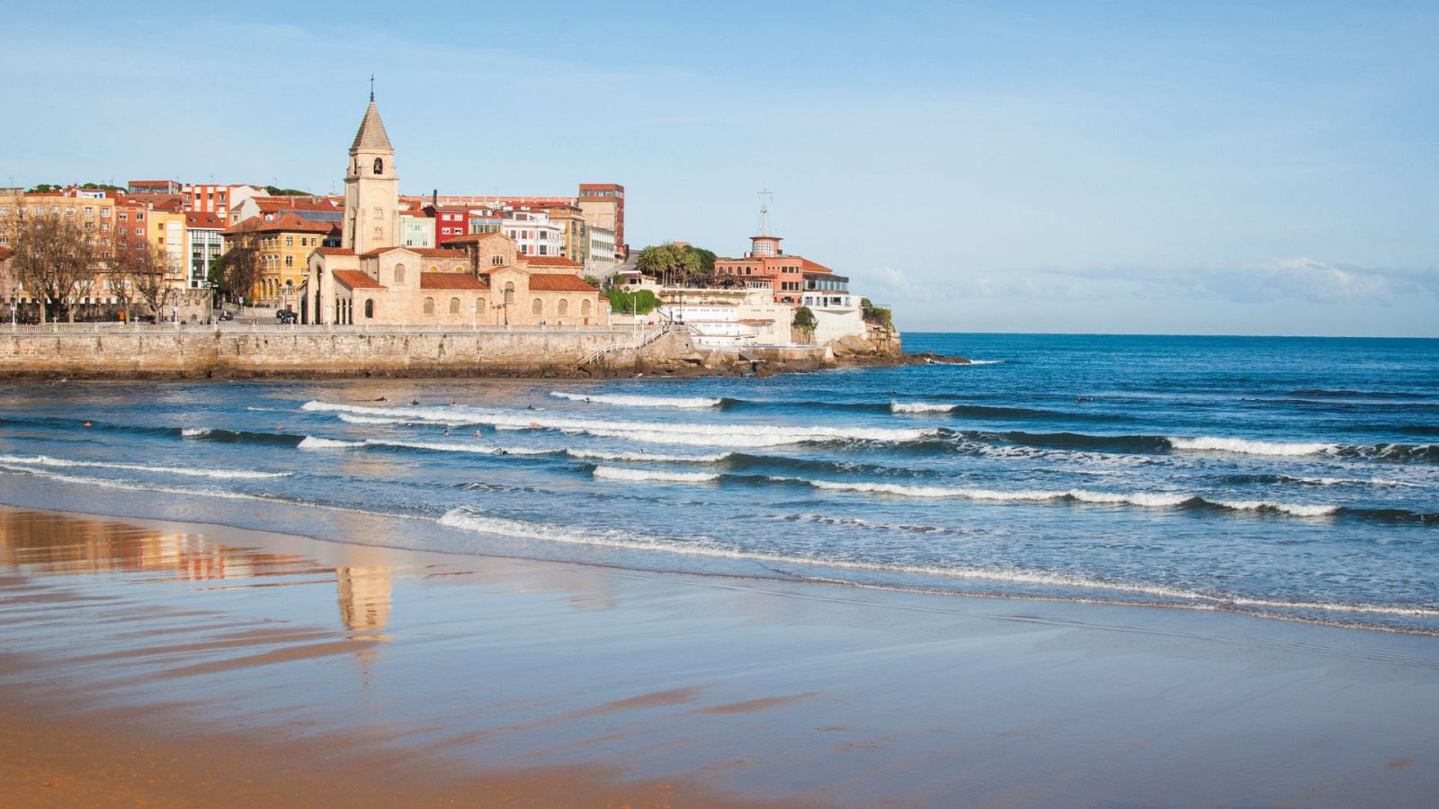Conocemos Gijón, la ciudad con más habitantes de Asturias en tan solo dos minutos - Ver ahora