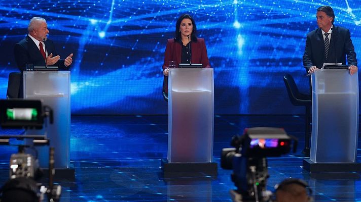 Lula y Bolsonaro calientan el primer debate electoral en Brasil