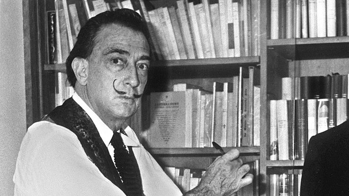 Telediario 1 - La religión racista e injusta que inventó Salvador Dalí
