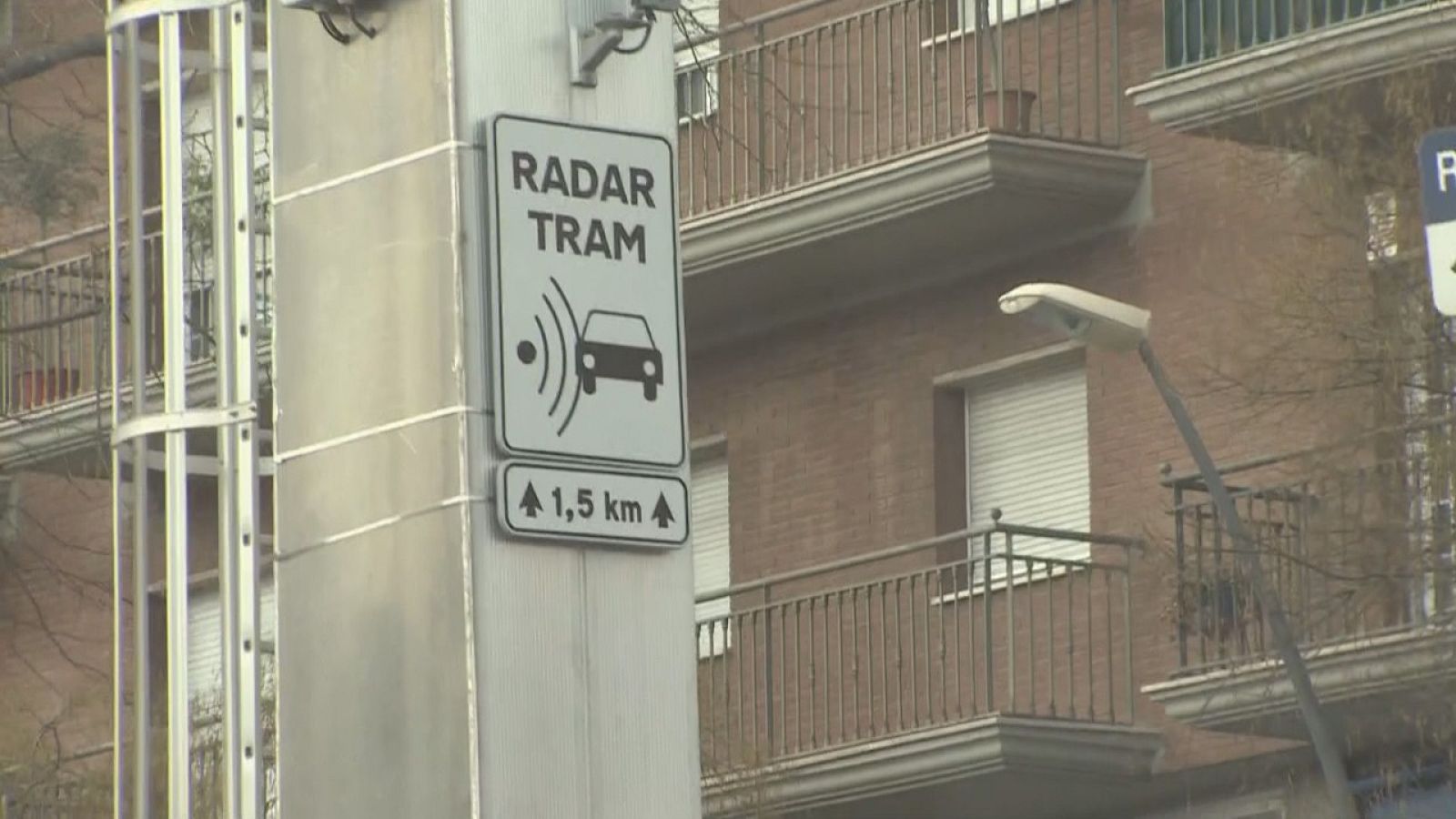 Els radars dels túnels urbans comencen a multar per controlar la velocitat