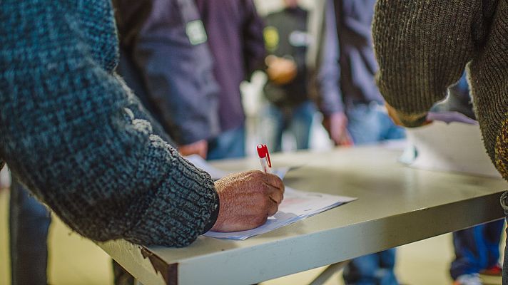 Telediario 1 - 'L'Osservatore di Strada', el periódico creado por y para los sintecho que apoya el Vaticano