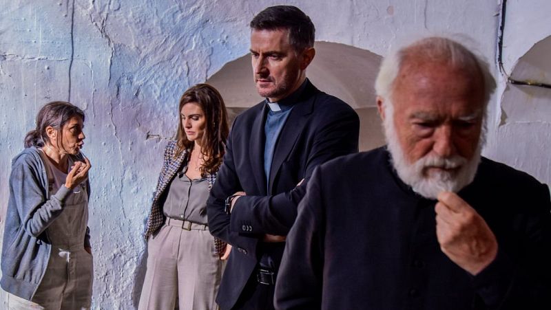 Tráiler de 'La piel del tambor', adaptación de la novela de Arturo Pérez-Reverte - Somos cine | Ver