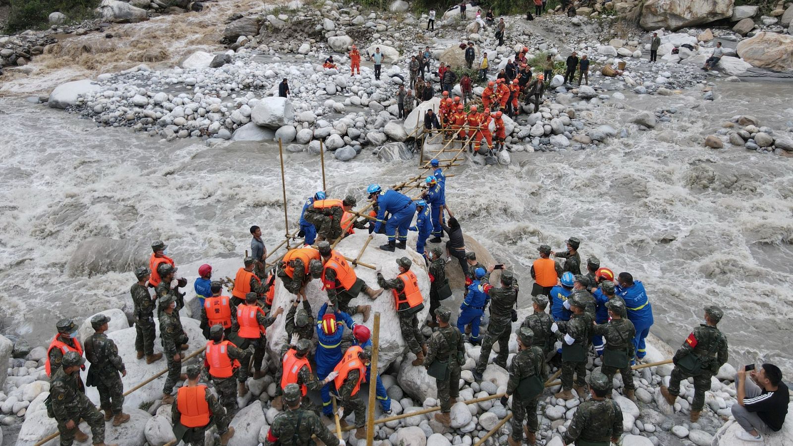 China: Continúa el rescate tras el terremoto de Sichuán - Ver ahora