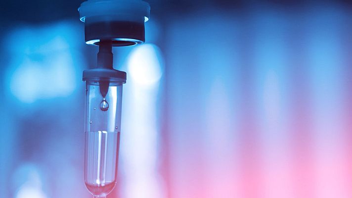 Telediario 2 - La inmunoterapia, una nueva herramienta para combatir el cáncer: "Es un medicamento con vida propia"