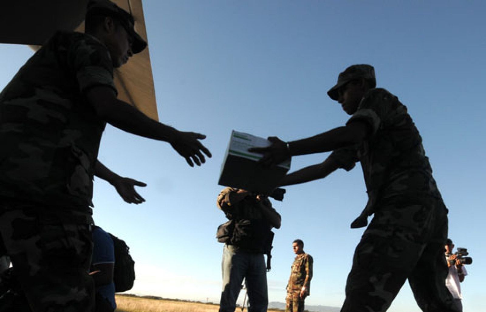 La ayuda a Haití llega con cuentagotas