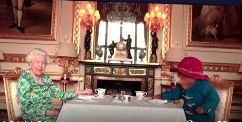 Telediario Fin de Semana - La reina con las estrellas: músicos, actores y deportistas