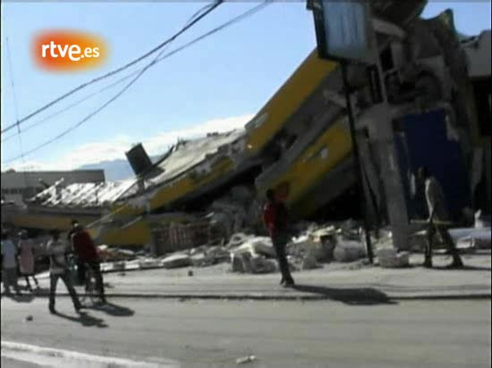 'Pesadilla logística' para que la ayuda llegue a Puerto Príncipe | Ver