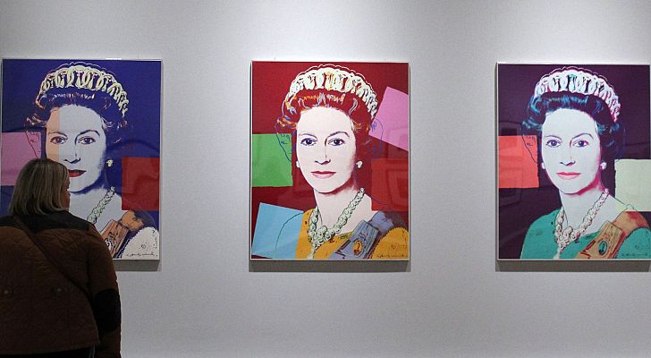 Hablando claro - Canciones, series o cuadroes: la influencia de Isabel II en la cultura