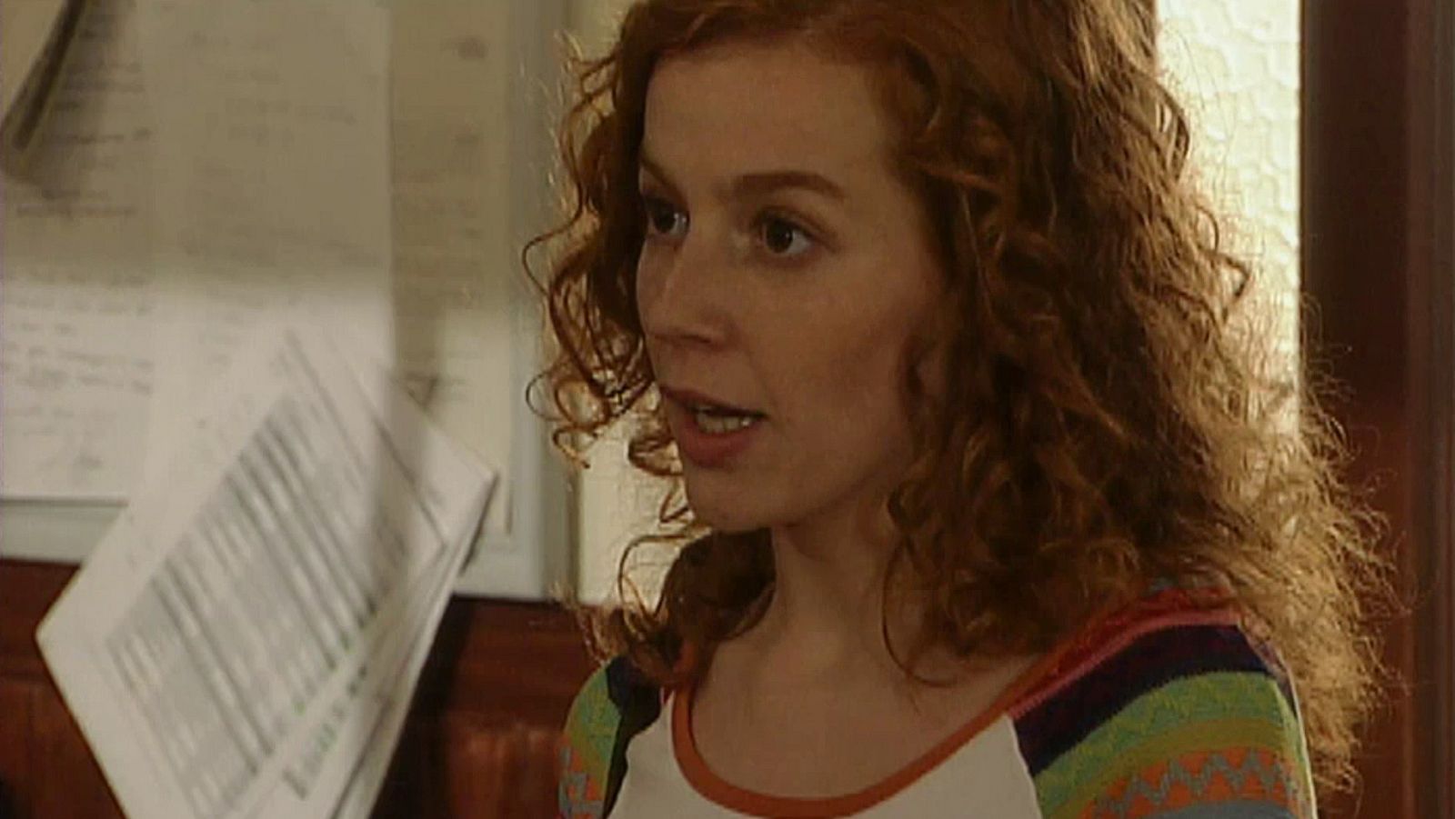 Raquel busca su sitio - Episodio 17: Una sombra de duda - Ver ahora