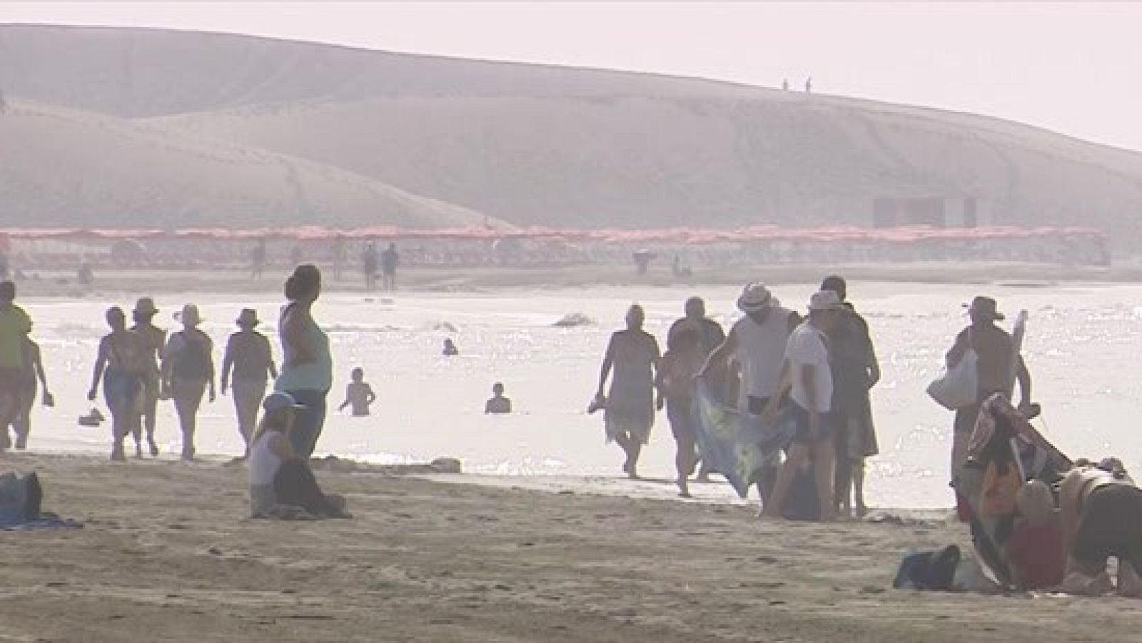 Canarias se propone atrar a turistas alemanes este otoño e invierno bajo la promesa de sol, calor y un destino donde se ahorra energía por el buen tiempo.