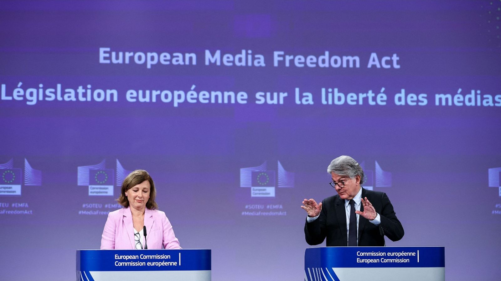 Bruselas busca proteger a los medios públicos y la transparencia en la prensa europea | Ver