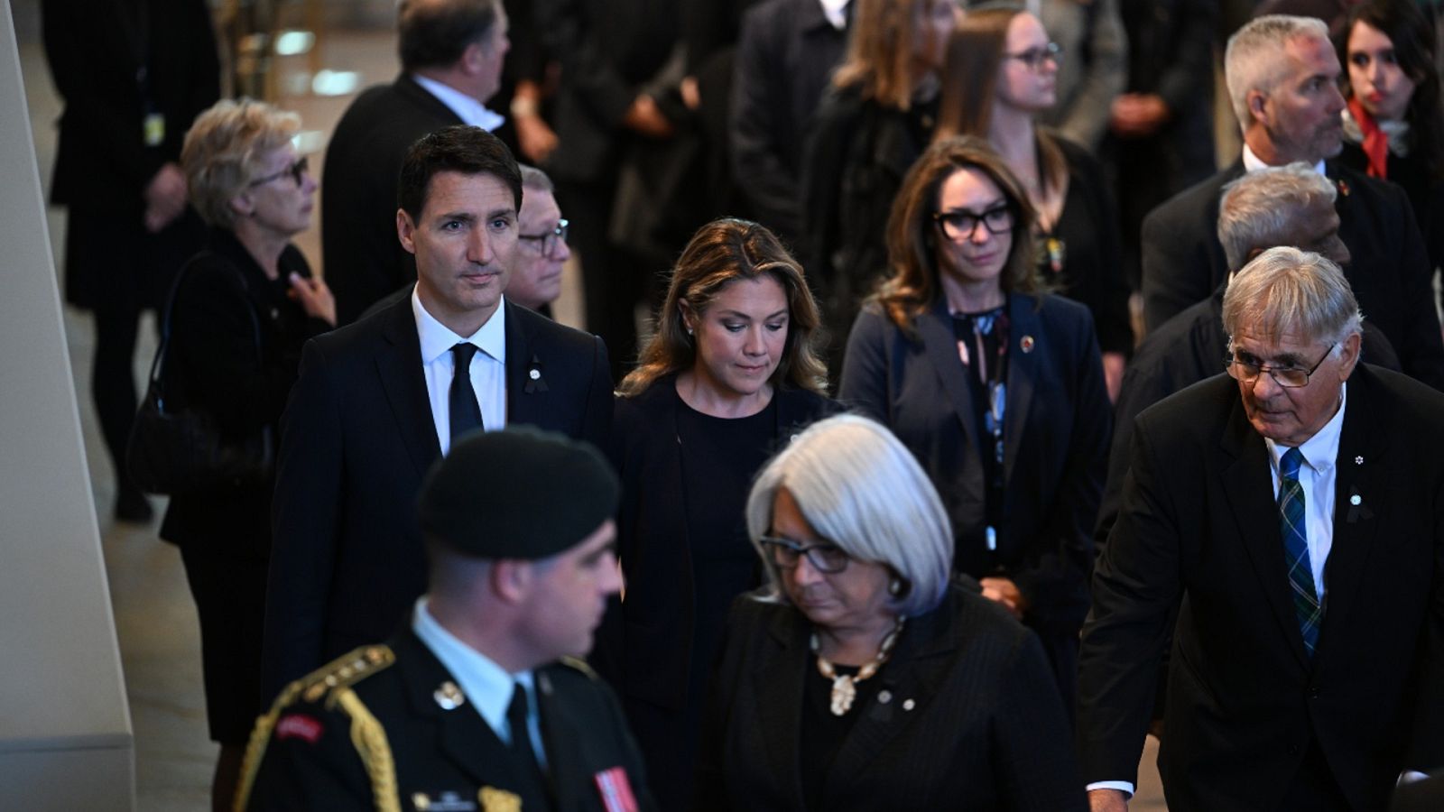 Llegan a Londres los primeros mandatarios | Ver