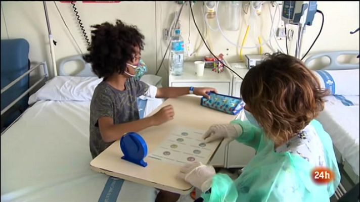 L'Informatiu - Classes a l'hospital per no perdre el fil del curs