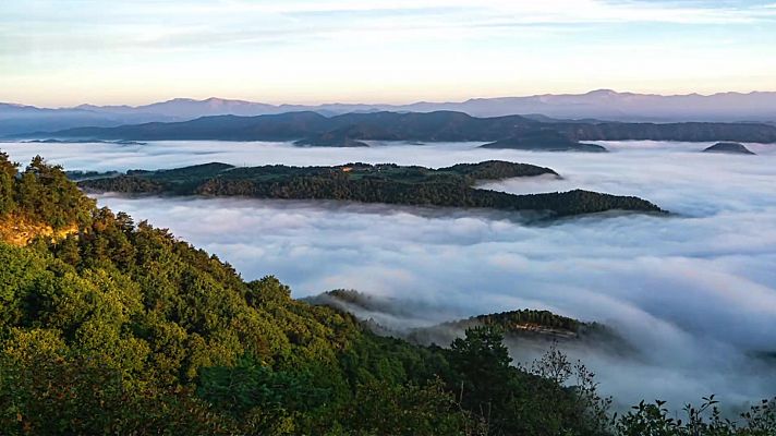 El tiempo - Chubascos localmente fuertes en Extremadura, mitad sur de Castilla y León y en Canarias occidentales