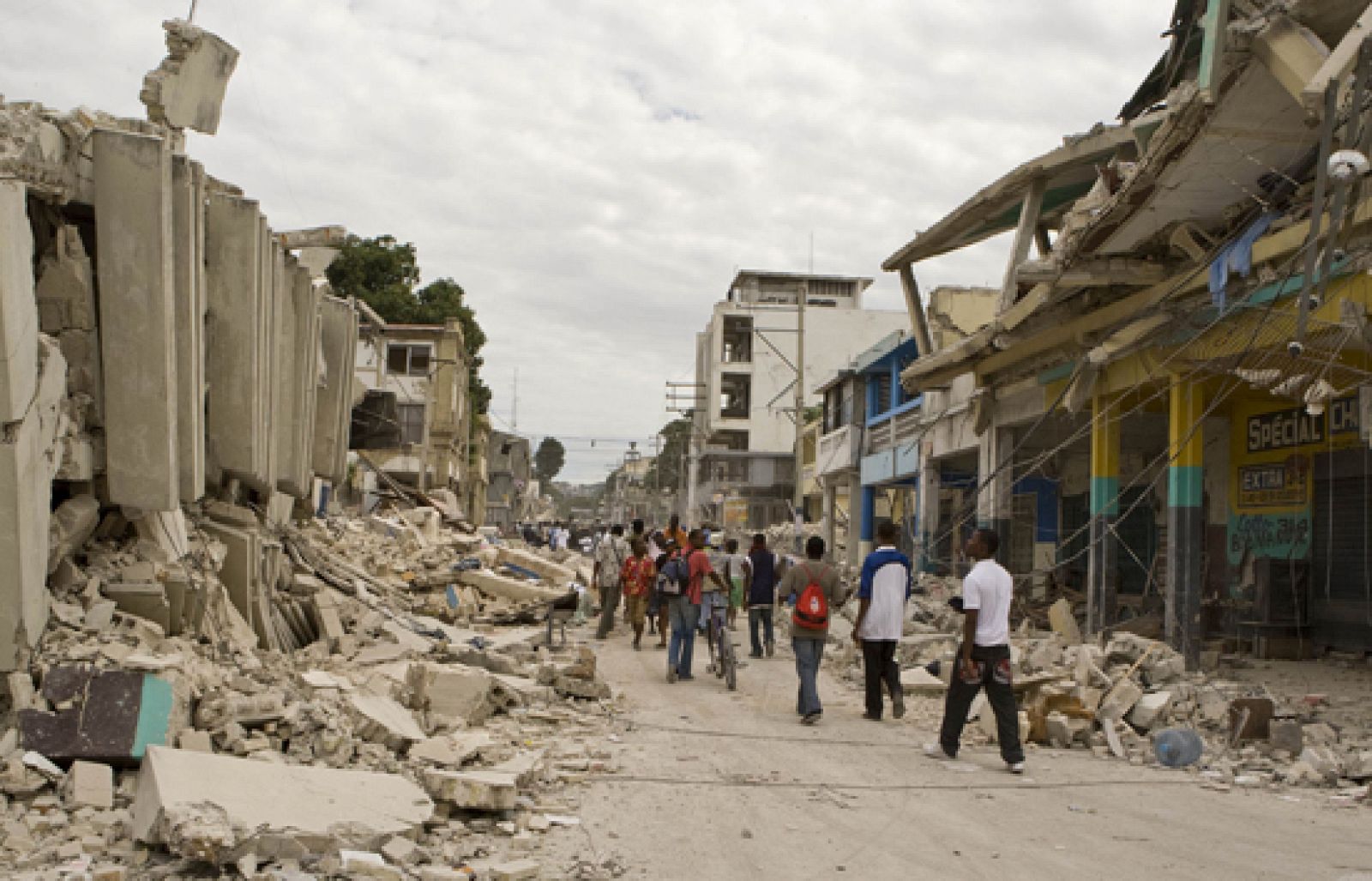 Tres millones y medio de personas vivían en las áreas más castigadas por el terremoto de Haití | Ver