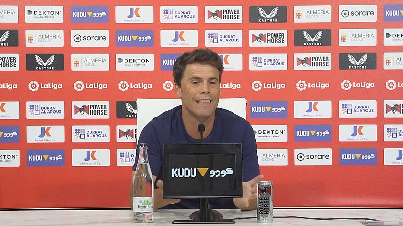 La Unión Deportiva Almería se entrena con 6 ausencias  - Ver ahora