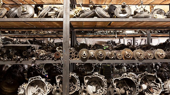 Telediario 1 - Sube la demanda en los desguaces por la inflación