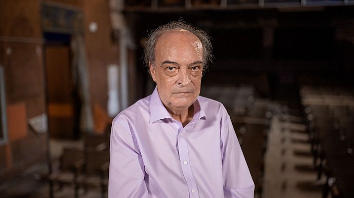 Página Dos - En Montevideo con Cortázar y en París con Vila-Matas