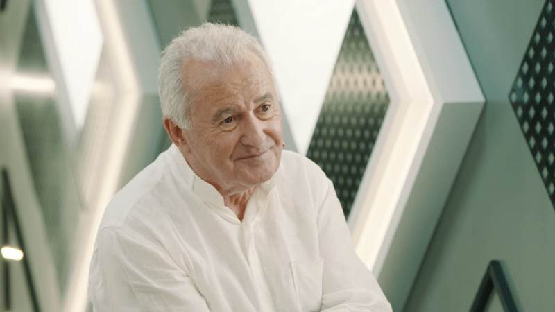 Víctor Manuel: "Es estupendo que nos hayamos juntado varias generaciones para cantar"