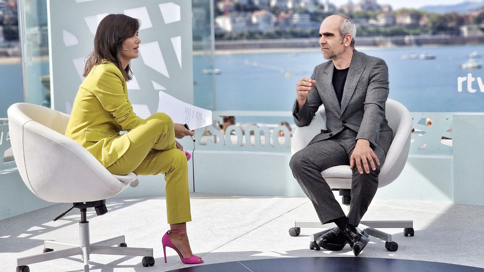 Historia de nuestro cine - Coloquio: De Donosti al cine (70º Festival de San Sebastián) - ver ahora