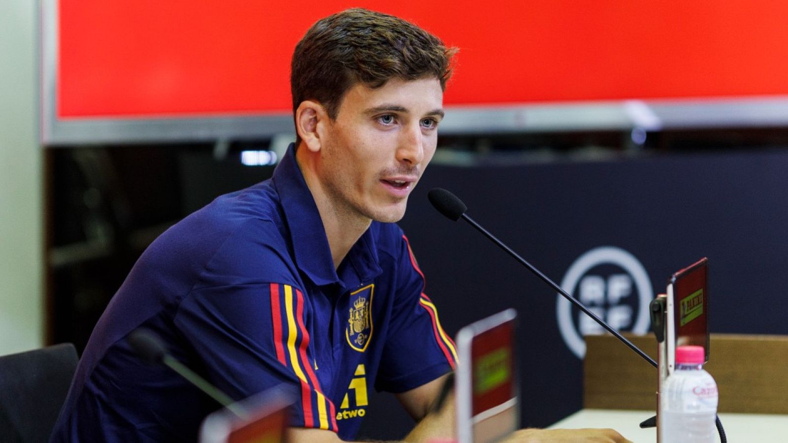 Pau Torres: "No podemos olvidar que es la última lista antes del Mundial"