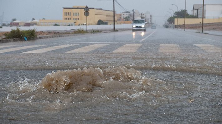 La hora de La 1 - "Se mantiene la alerta máxima en Canarias por 'Hermine'"