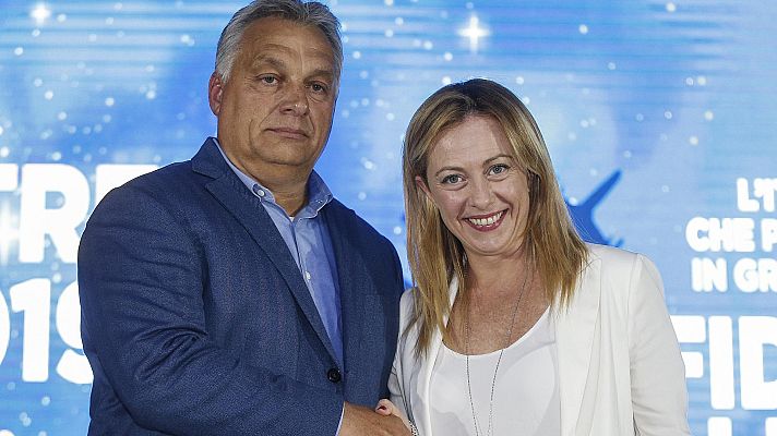 Telediario 1 - La ultraderecha europea celebra la victoria de Meloni mientras que Bruselas responde con cautela